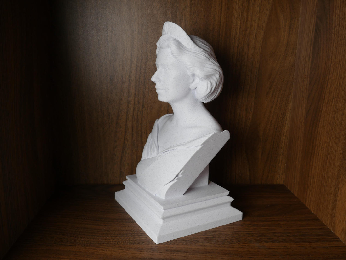 Queen Elizabeth II Bust - Royal History Statue | British Monarch Sculpture Decor